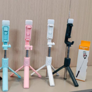 Mini selfie tripod with light (70cm long)