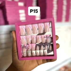 P15 (24 Press on on nail tips & installation kit)