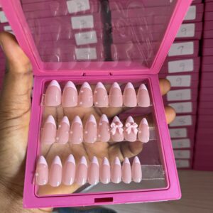 P9 (24 Press on on nail tips & installation kit)