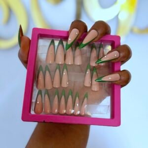 P42 (24 Press on on nail tips & installation kit)