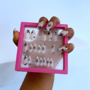 P53 (24 Press on on nail tips & installation kit)