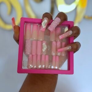 P41 (24 Press on on nail tips & installation kit)