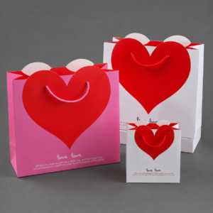 Heart paper bag (small size 15x14x7cm, Big size 30x26x12cm)