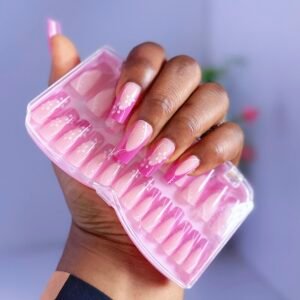 21 press on nails(comes with 24nail tips and free prep kit)