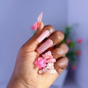 25 press on nails(comes with 24nail tips and free prep kit)