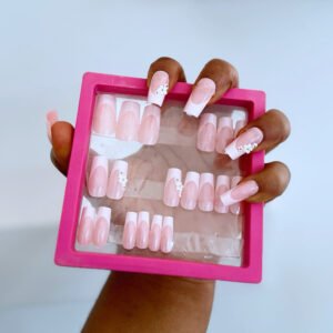 P64 (24 Press on on nail tips & installation kit)