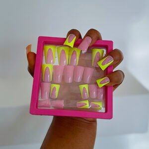 P72 (24 Press on on nail tips & installation kit)