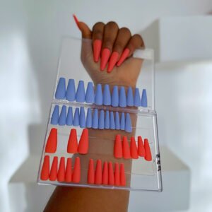 P75 (48 Press on on nail tips & installation kit)
