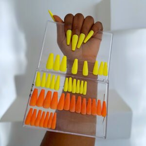 P76 (48 Press on on nail tips & installation kit)