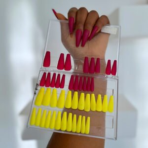 P77 (48 Press on on nail tips & installation kit)
